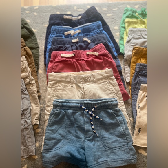 BUNDLE OF BOYS SHORTS 4T. EUC. - Picture 3 of 5